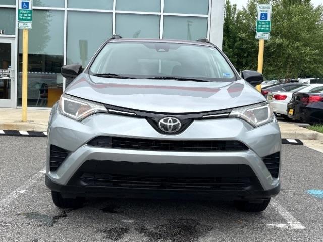 Toyota RAV4 LE AWD (Natl) 2017