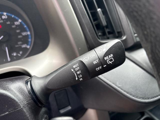 Toyota RAV4 LE AWD (Natl) 2017