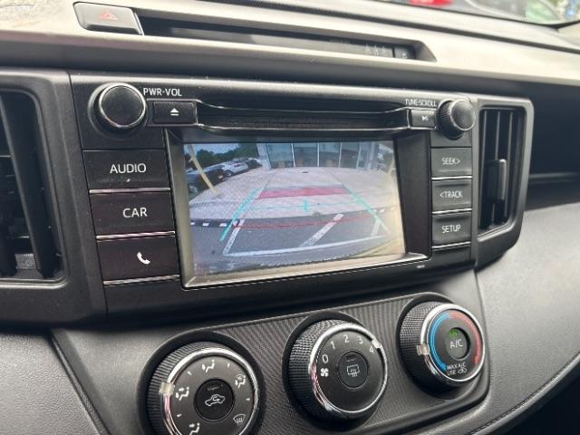 Toyota RAV4 LE AWD (Natl) 2017
