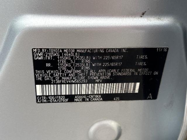 Toyota RAV4 LE AWD (Natl) 2017