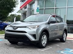 2017 Toyota RAV4 LE AWD (Natl)