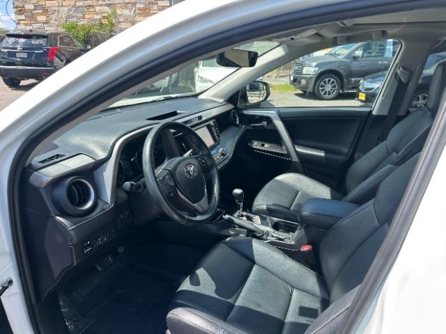 Toyota RAV4 Limited AWD (Natl) 2017