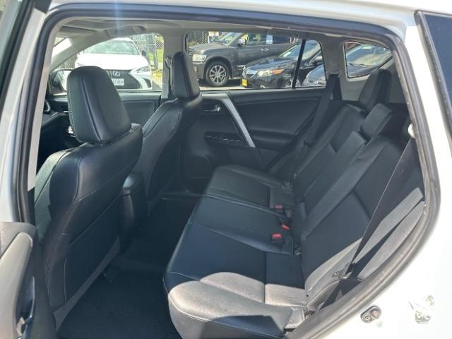 Toyota RAV4 Limited AWD (Natl) 2017