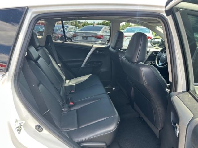 Toyota RAV4 Limited AWD (Natl) 2017