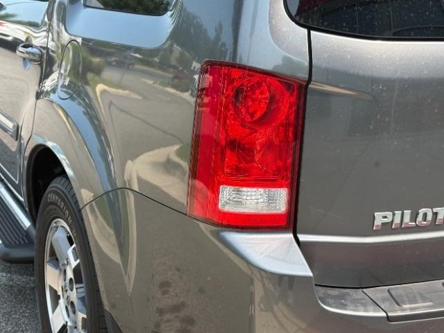 Honda Pilot 4WD 4dr Touring w/RES & Navi 2011
