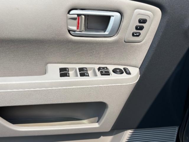 Honda Pilot 4WD 4dr Touring w/RES & Navi 2011