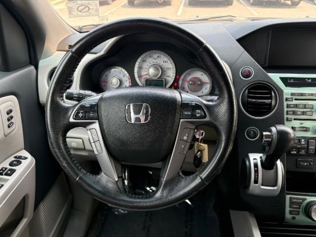 Honda Pilot 4WD 4dr Touring w/RES & Navi 2011
