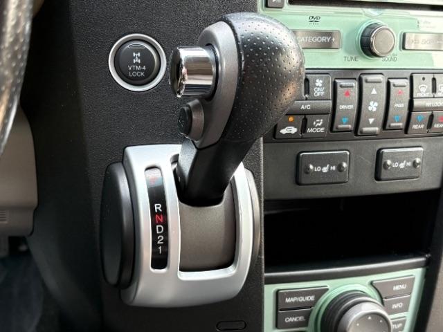 Honda Pilot 4WD 4dr Touring w/RES & Navi 2011
