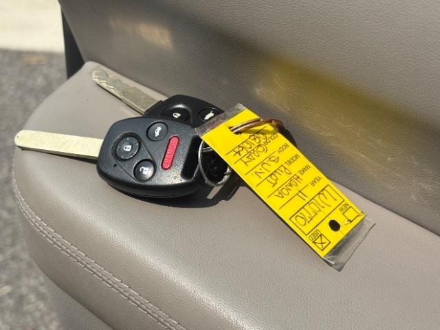 Honda Pilot 4WD 4dr Touring w/RES & Navi 2011