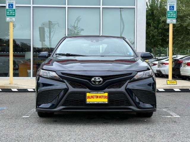 Toyota Camry SE Auto (Natl) 2021