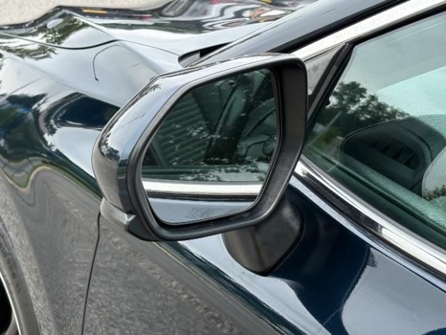Toyota Camry SE Auto (Natl) 2021