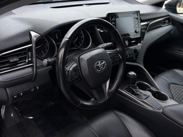 Toyota Camry SE Auto (Natl) 2021
