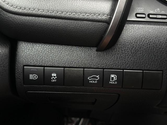 Toyota Camry SE Auto (Natl) 2021