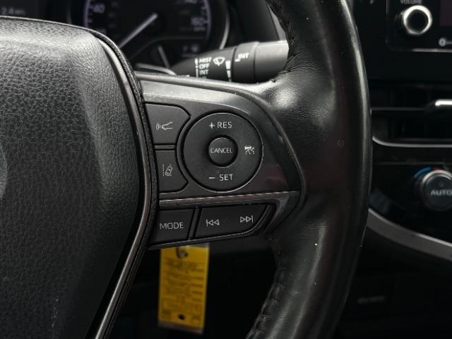 Toyota Camry SE Auto (Natl) 2021