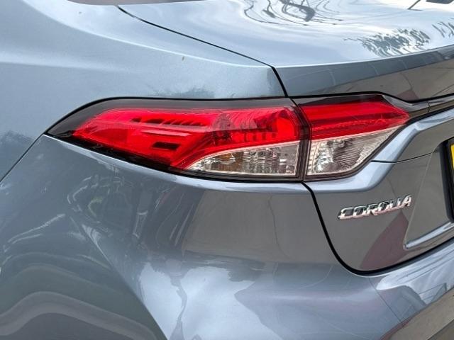 Toyota Corolla LE CVT (Natl) 2022