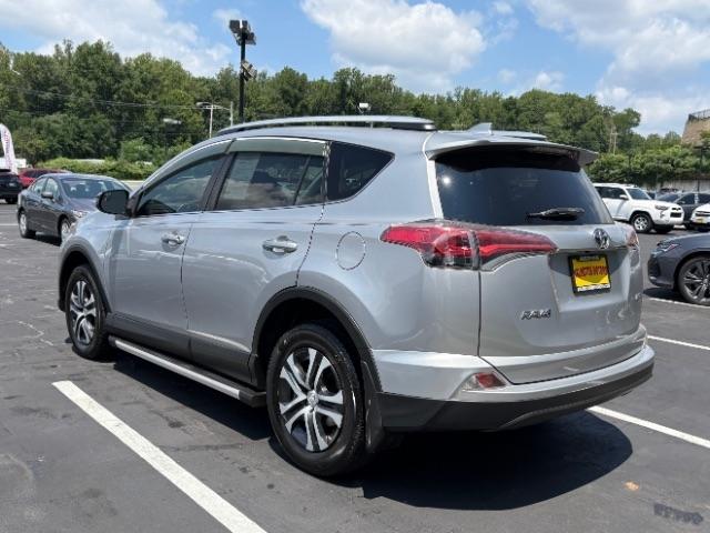 Toyota RAV4 FWD 4dr LE (Natl) 2016