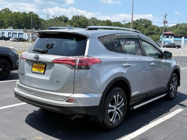 Toyota RAV4 FWD 4dr LE (Natl) 2016
