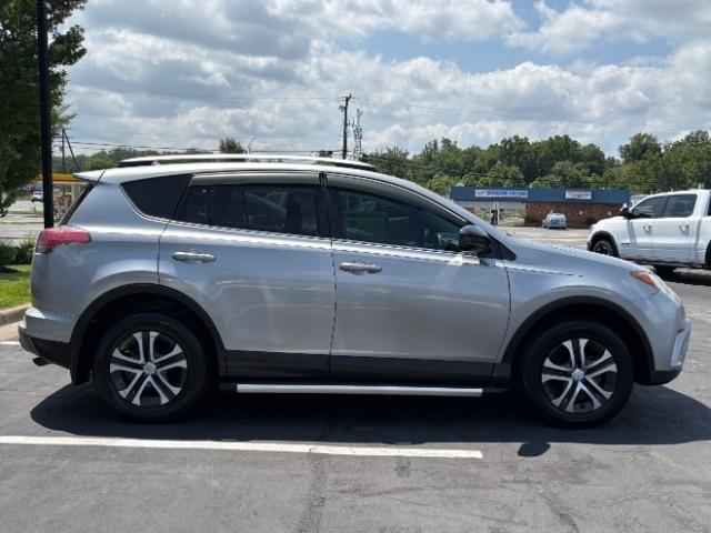 Toyota RAV4 FWD 4dr LE (Natl) 2016