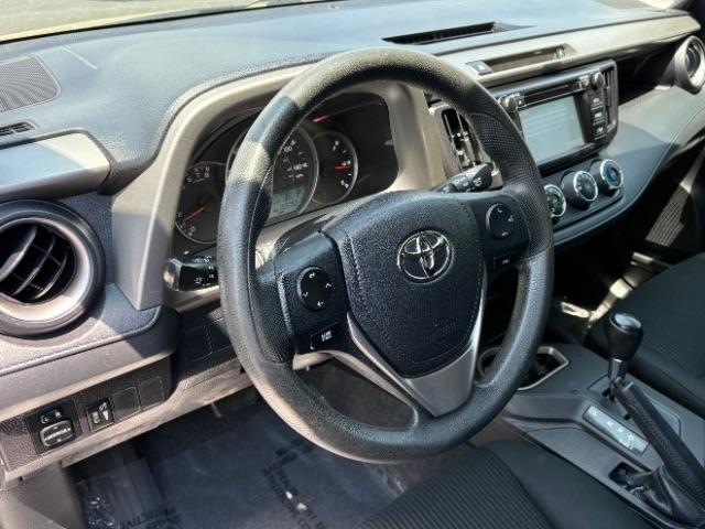 Toyota RAV4 FWD 4dr LE (Natl) 2016