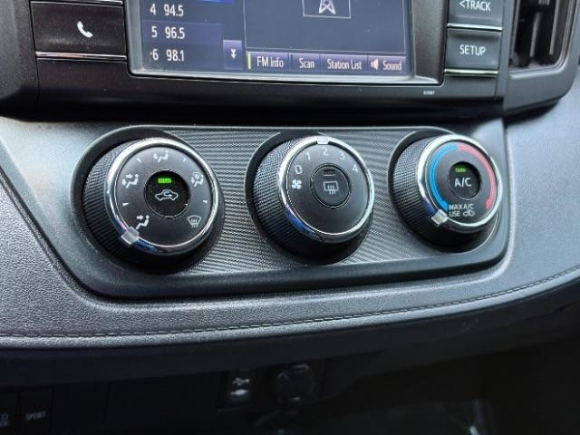 Toyota RAV4 FWD 4dr LE (Natl) 2016