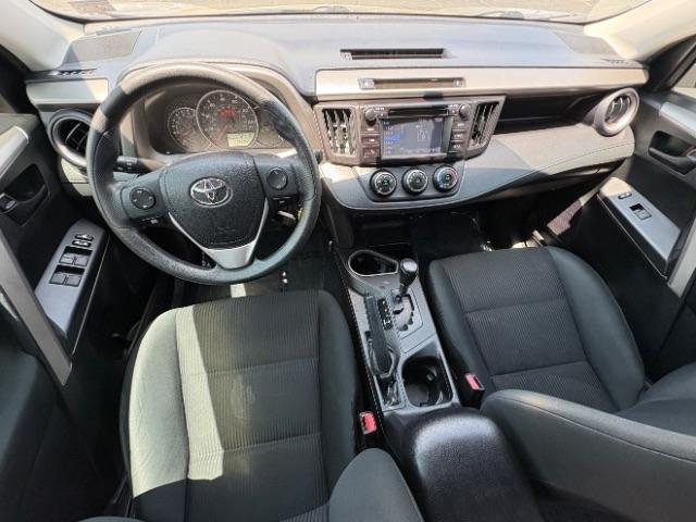 Toyota RAV4 FWD 4dr LE (Natl) 2016