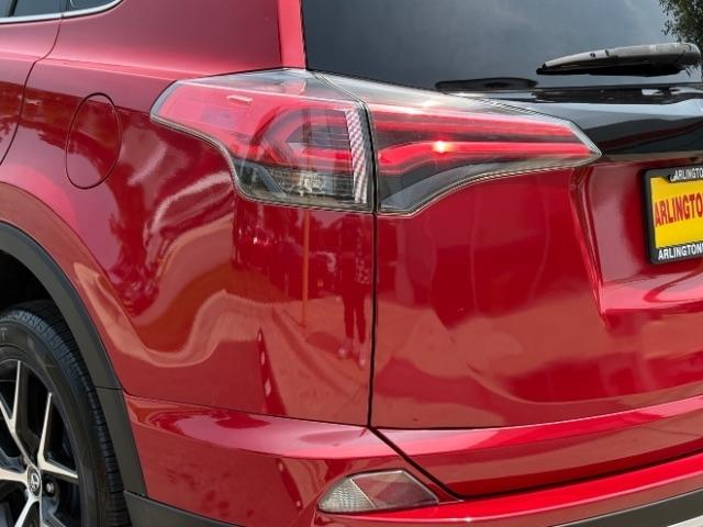 Toyota RAV4 AWD 4dr SE (Natl) 2016