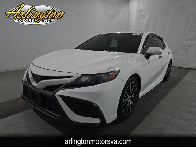 Toyota Camry Hybrid SE Nightshade CVT (Natl) 2023