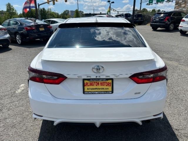 Toyota Camry Hybrid SE Nightshade CVT (Natl) 2023