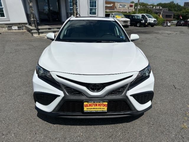 Toyota Camry Hybrid SE Nightshade CVT (Natl) 2023