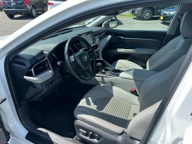 Toyota Camry Hybrid SE Nightshade CVT (Natl) 2023