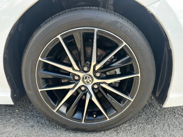 Toyota Camry Hybrid SE Nightshade CVT (Natl) 2023
