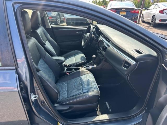 Toyota Corolla 4dr Sdn CVT LE Premium (Natl) 2015