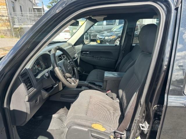 Jeep Liberty RWD 4dr Sport 2012