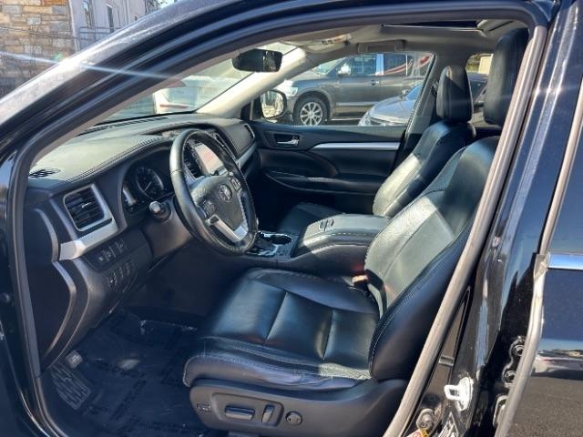 Toyota Highlander XLE V6 AWD (Natl) 2018