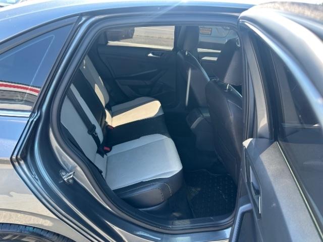 Volkswagen Jetta R-Line Auto 2021
