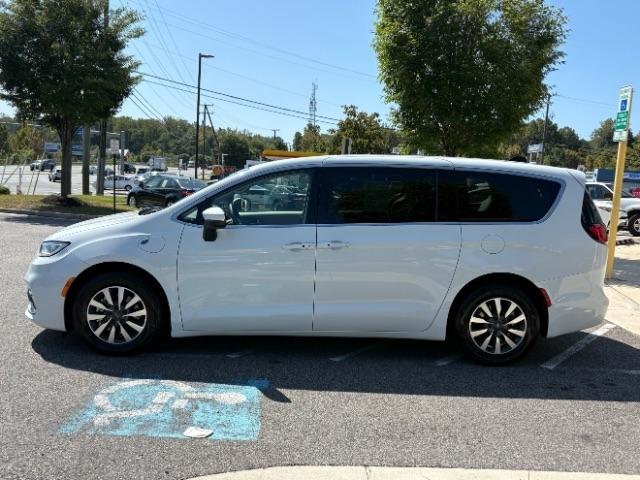Chrysler Pacifica Hybrid Touring L FWD 2023