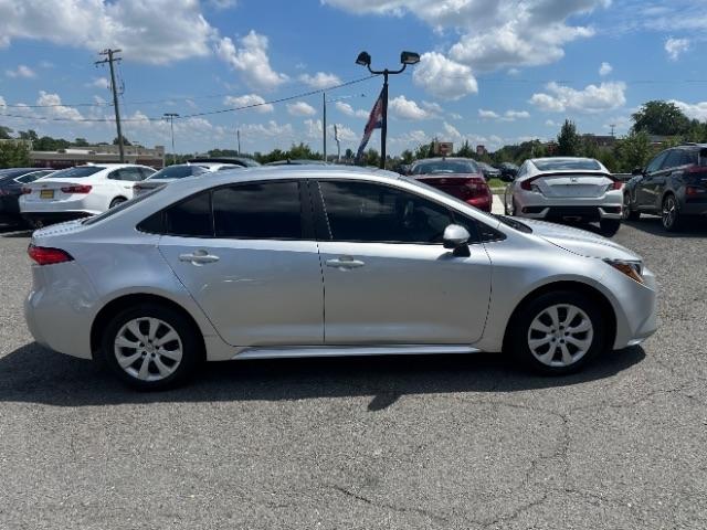 Toyota Corolla LE CVT (Natl) 2022