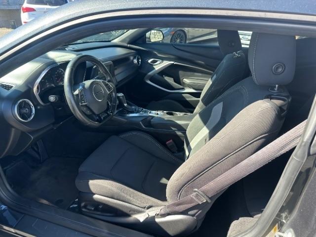 Chevrolet Camaro 2dr Cpe 1LT 2017