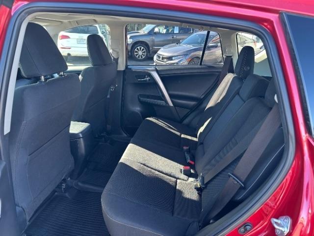 Toyota RAV4 XLE AWD (Natl) 2017