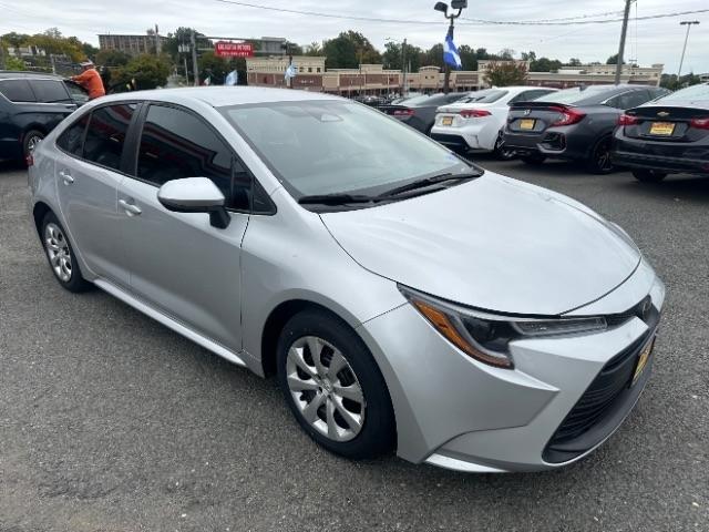 Toyota Corolla LE CVT (Natl) 2024