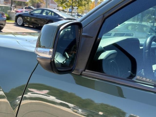 Toyota Tacoma 2WD TRD Off Road Double Cab 5' Bed V6 AT (Natl) 2022