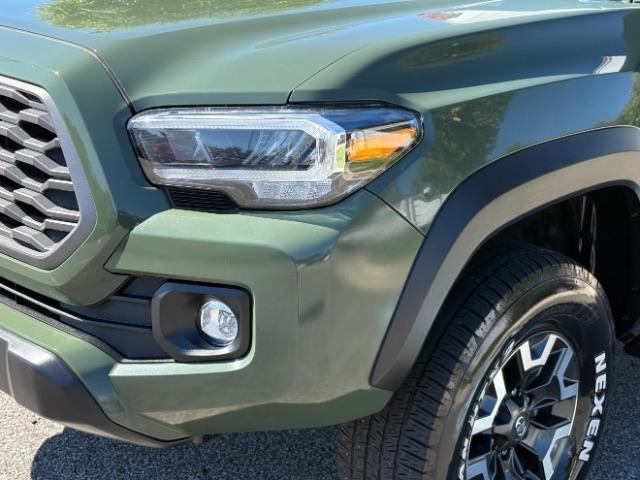 Toyota Tacoma 2WD TRD Off Road Double Cab 5' Bed V6 AT (Natl) 2022