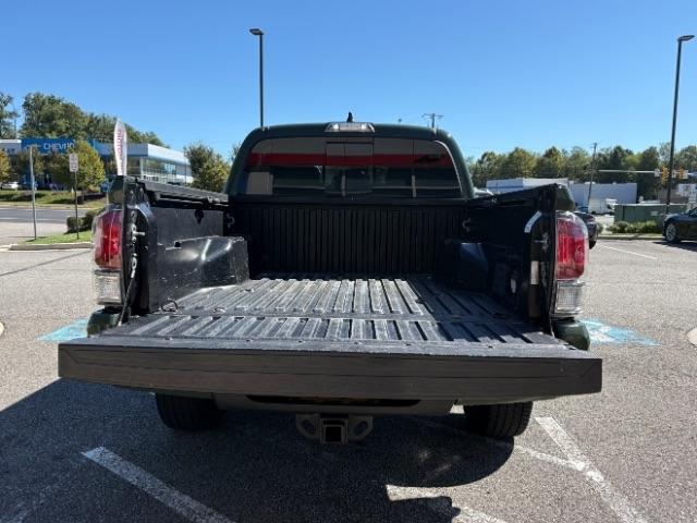 Toyota Tacoma 2WD TRD Off Road Double Cab 5' Bed V6 AT (Natl) 2022