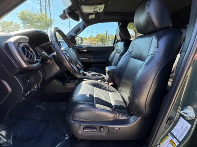 Toyota Tacoma 2WD TRD Off Road Double Cab 5' Bed V6 AT (Natl) 2022