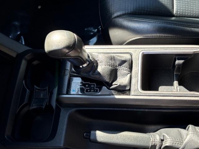 Toyota Tacoma 2WD TRD Off Road Double Cab 5' Bed V6 AT (Natl) 2022