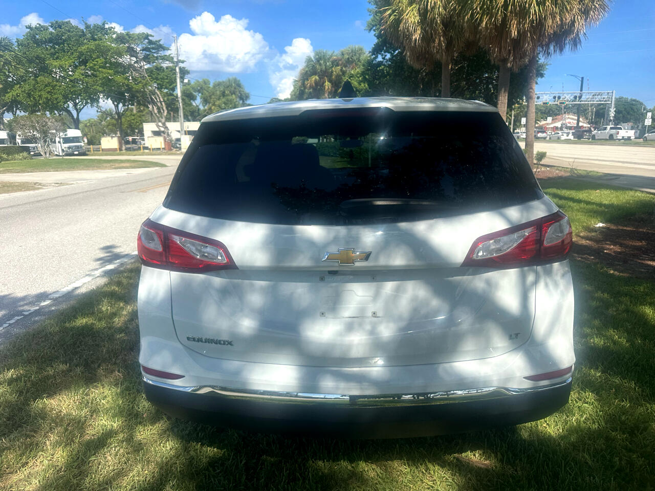 2019 Chevrolet Equinox LT photo 3