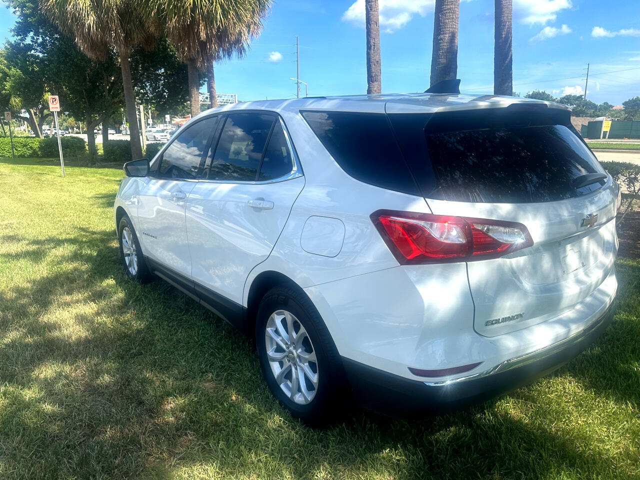 2019 Chevrolet Equinox LT photo 4