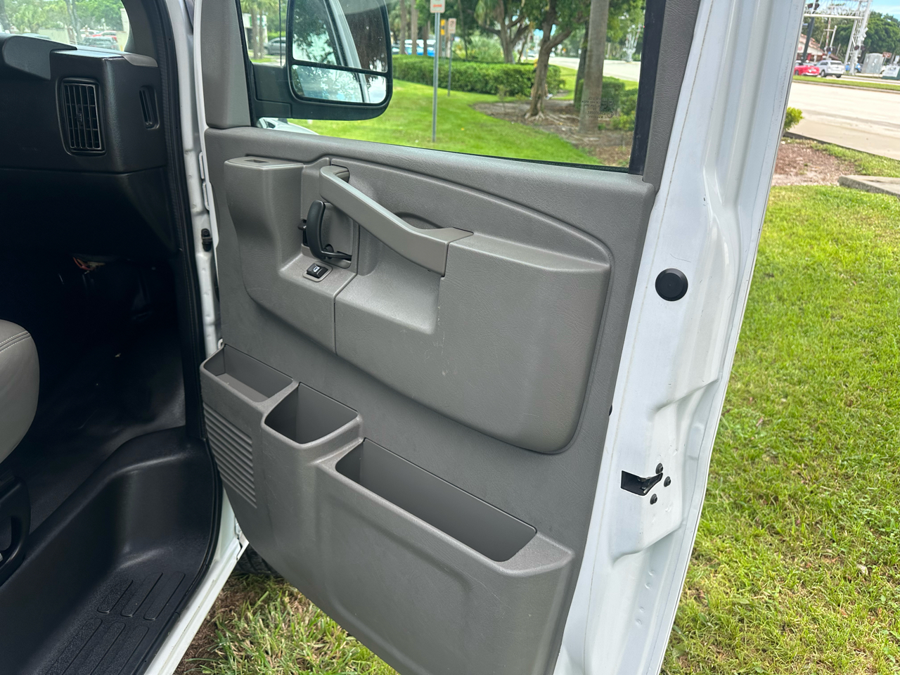 2020 Gmc Savana 2500 Cargo photo 5