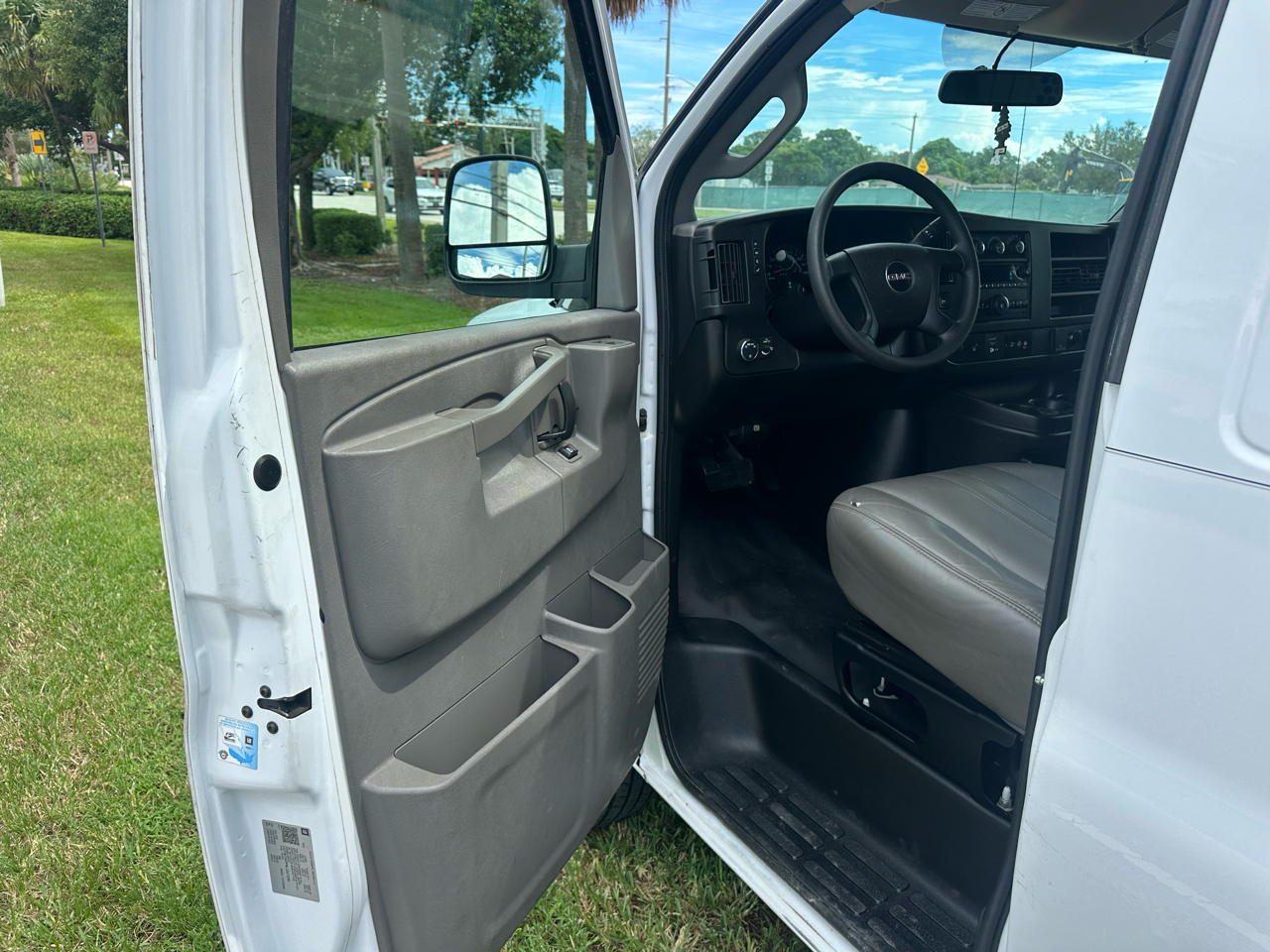 2020 Gmc Savana 2500 Cargo photo 10