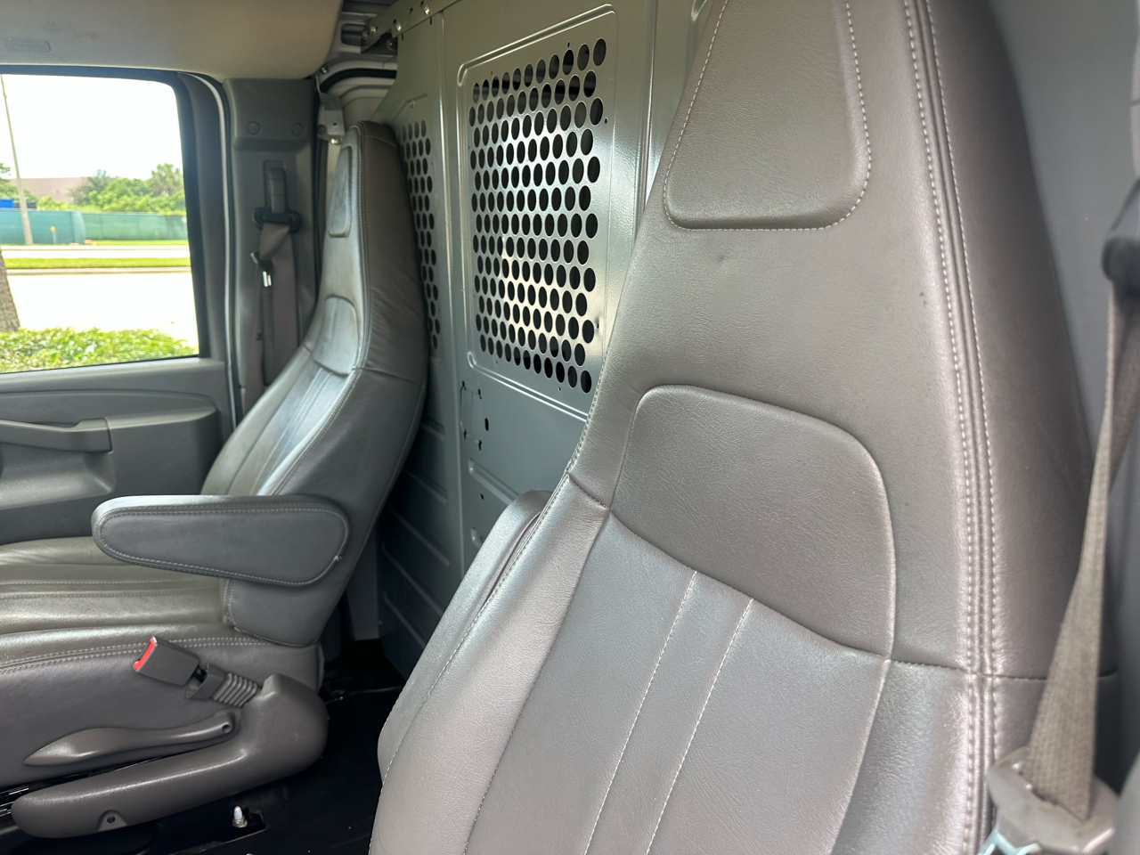 2020 Gmc Savana 2500 Cargo photo 13
